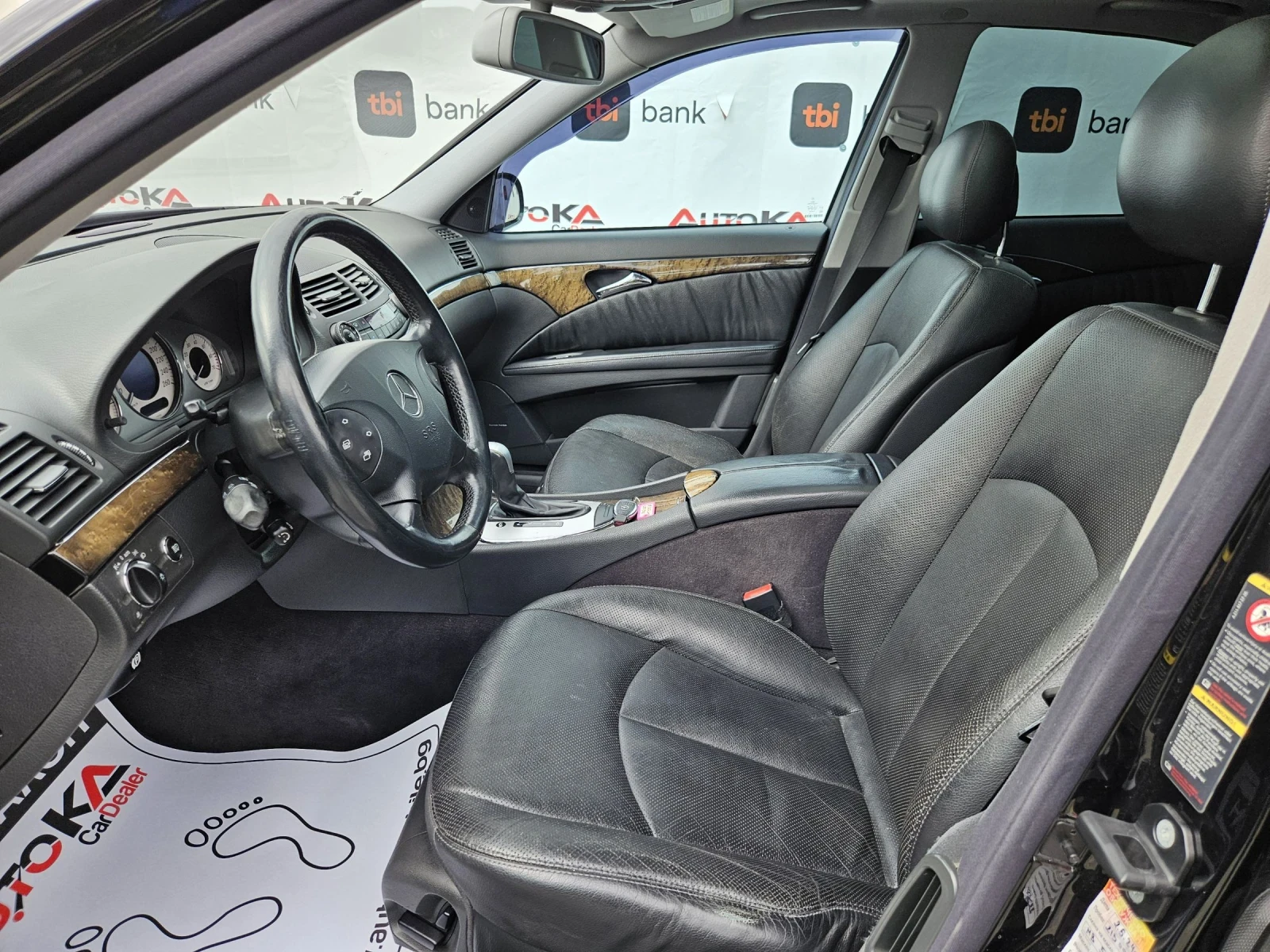 Mercedes-Benz E 320 3.2i-224кс= АВТОМАТ= 4Х4= ОБДУХВАНЕ= ШИБЕДАХ - изображение 7