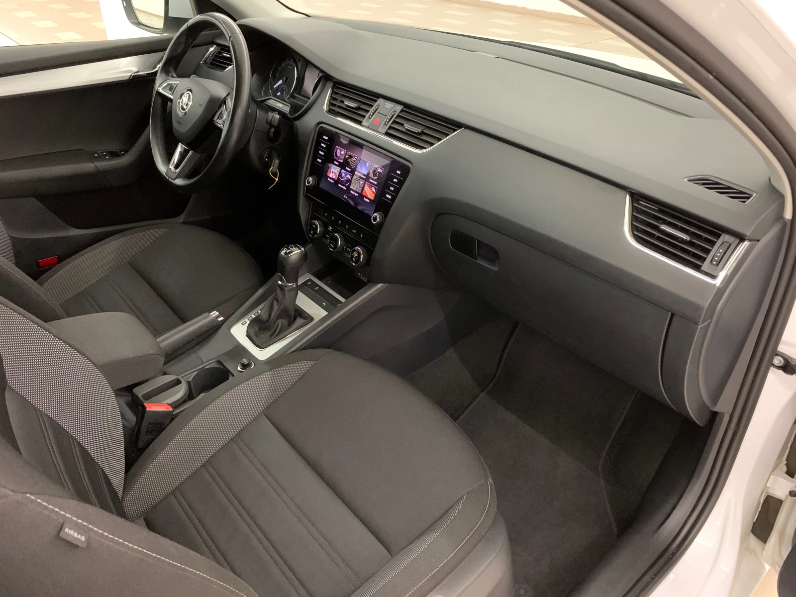 Skoda Octavia 2.0TDI 4x4 DSG 184. /DISTRONIC/PODGREV/ | Mobile.bg   13