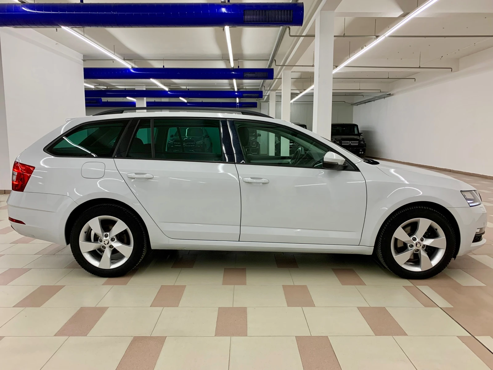 Skoda Octavia 2.0TDI 4x4 DSG 184кс. /DISTRONIC/PODGREV/ - изображение 8