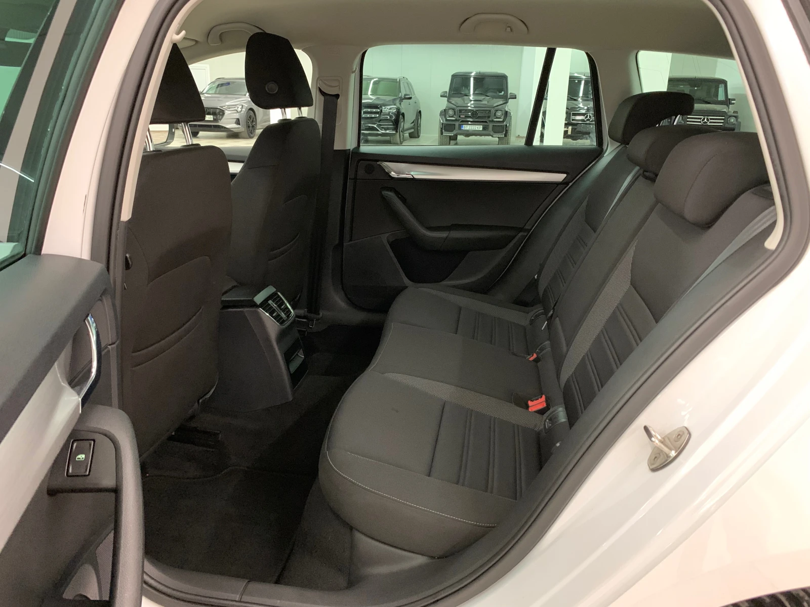 Skoda Octavia 2.0TDI 4x4 DSG 184. /DISTRONIC/PODGREV/ | Mobile.bg   15