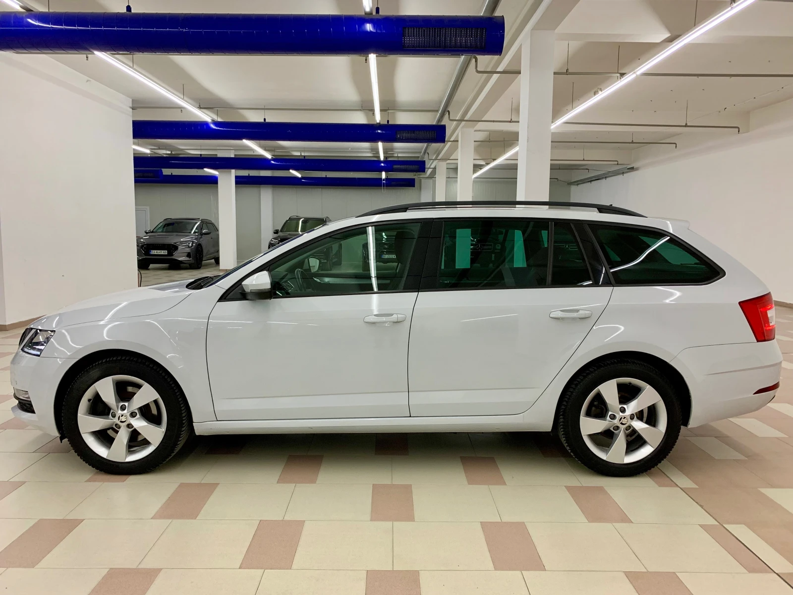 Skoda Octavia 2.0TDI 4x4 DSG 184кс. /DISTRONIC/PODGREV/ - изображение 7