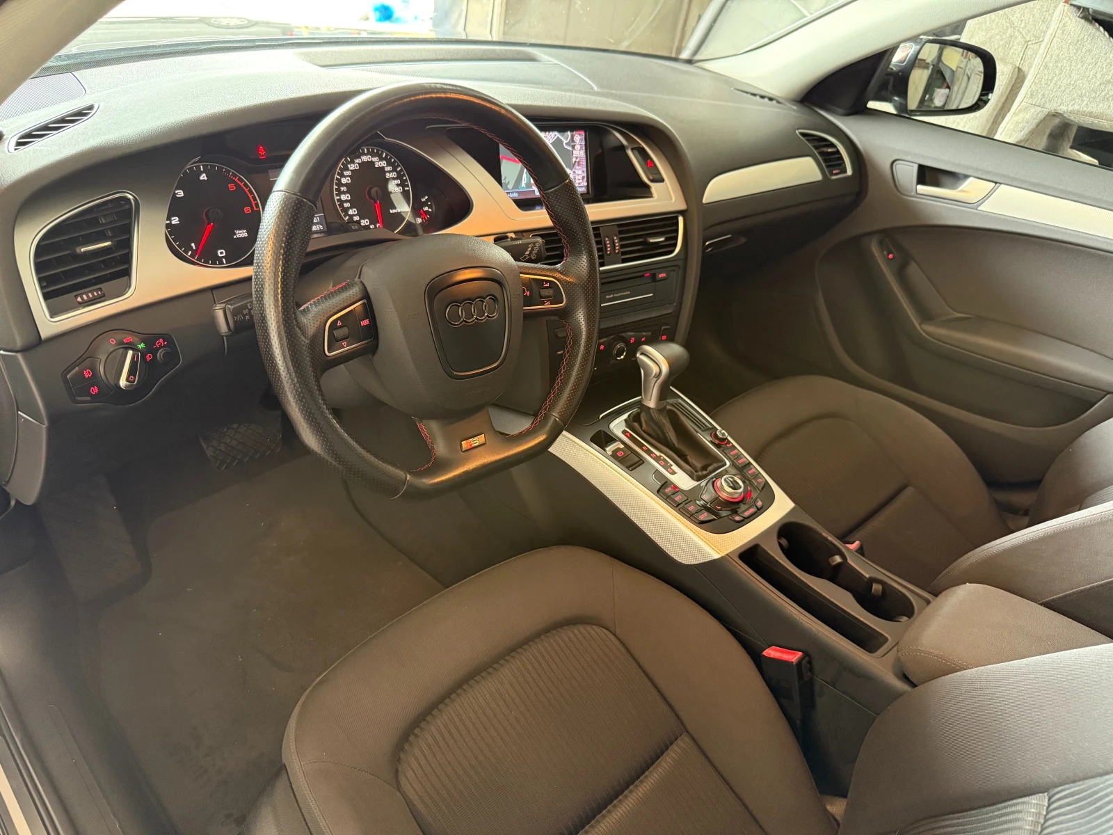 Audi A4 2.0TDI S-LINE ПАНОРАМА АВТОМАТ NAVI LANE XENON - изображение 9