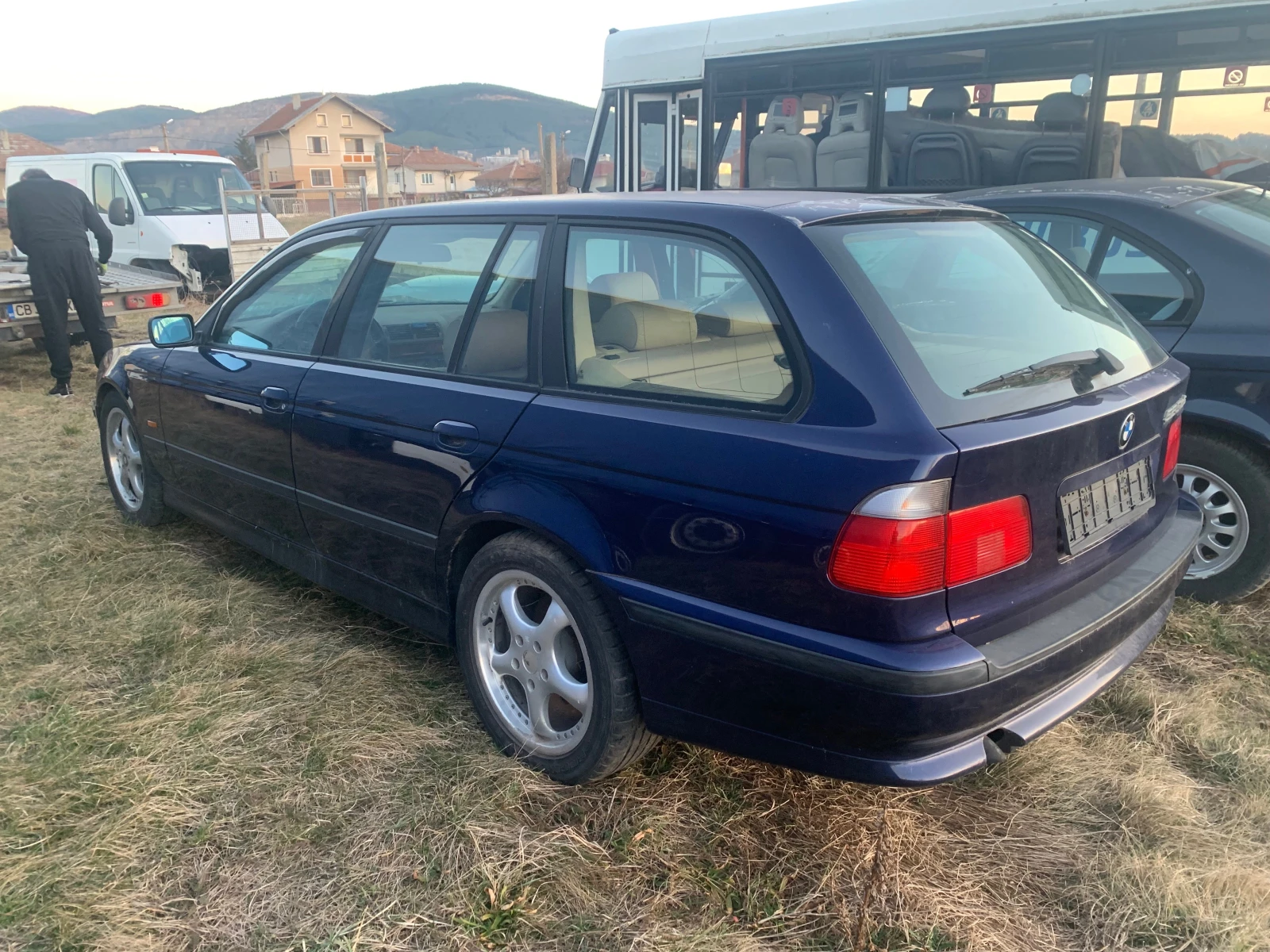 BMW 525 2.5tds 2 броя - изображение 2