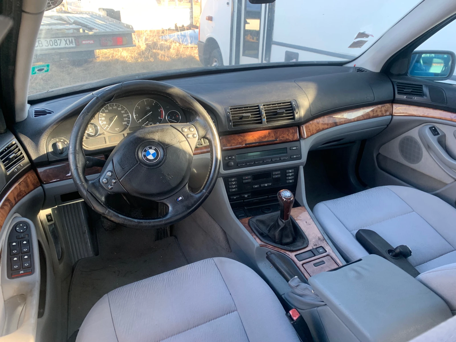 BMW 525 2.5tds 2 броя - изображение 10