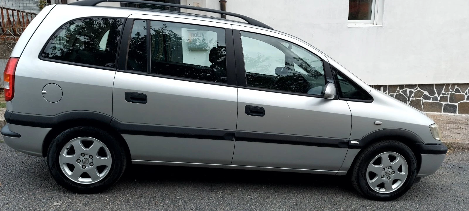 Opel Zafira 2.0 DTL 16V - изображение 4