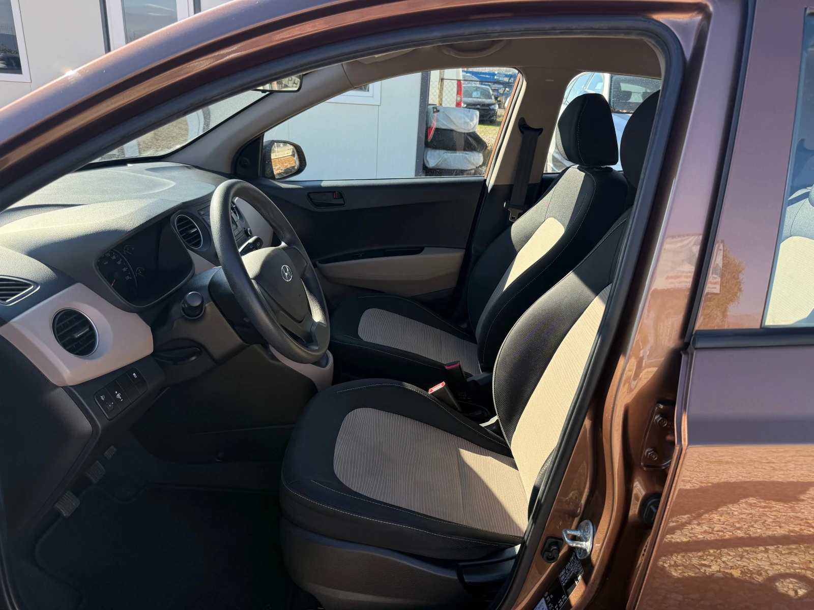 Hyundai I10 1.0i/Euro6 - изображение 7