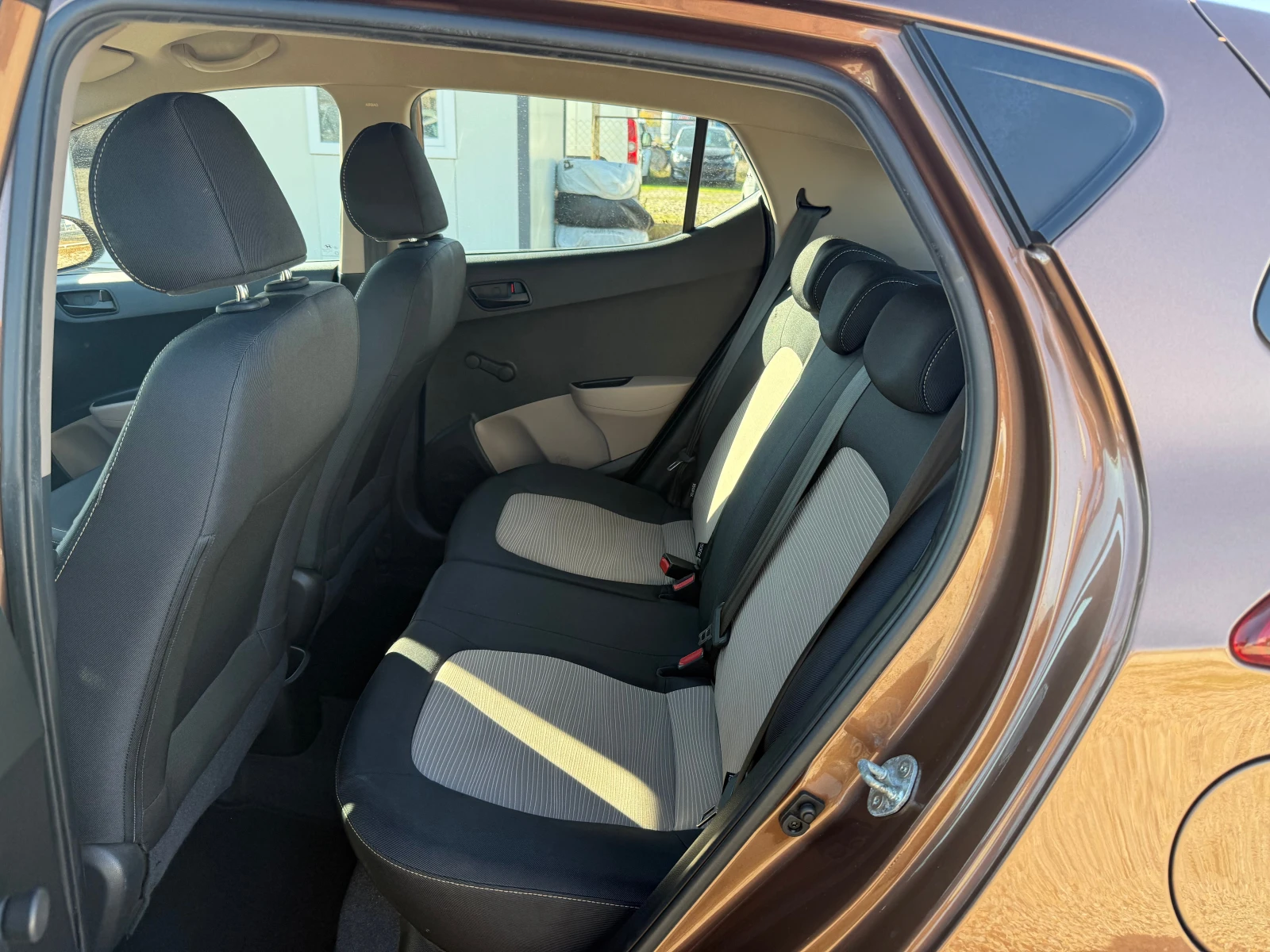 Hyundai I10 1.0i/Euro6 - изображение 8