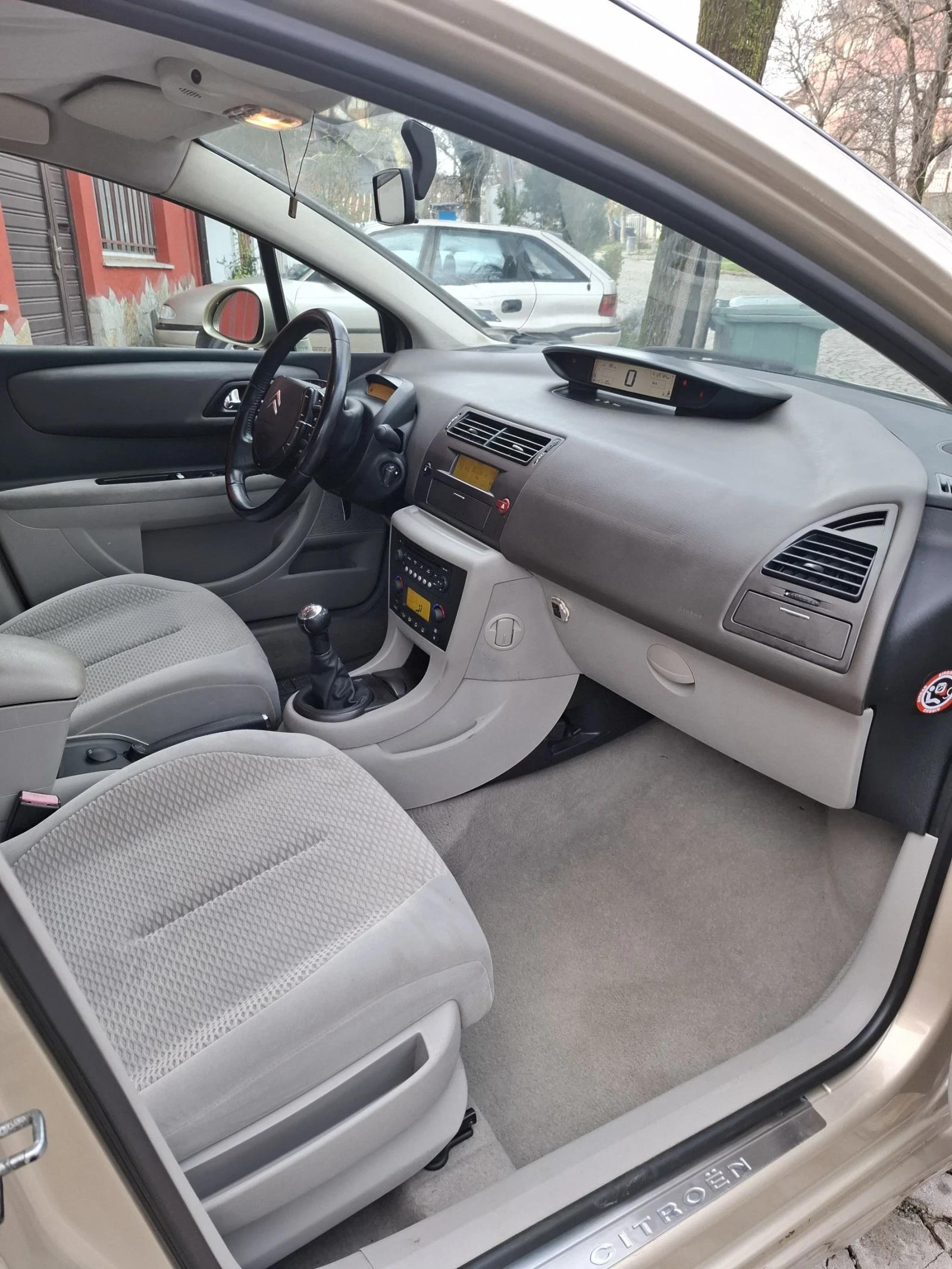 Citroen C4  - изображение 10