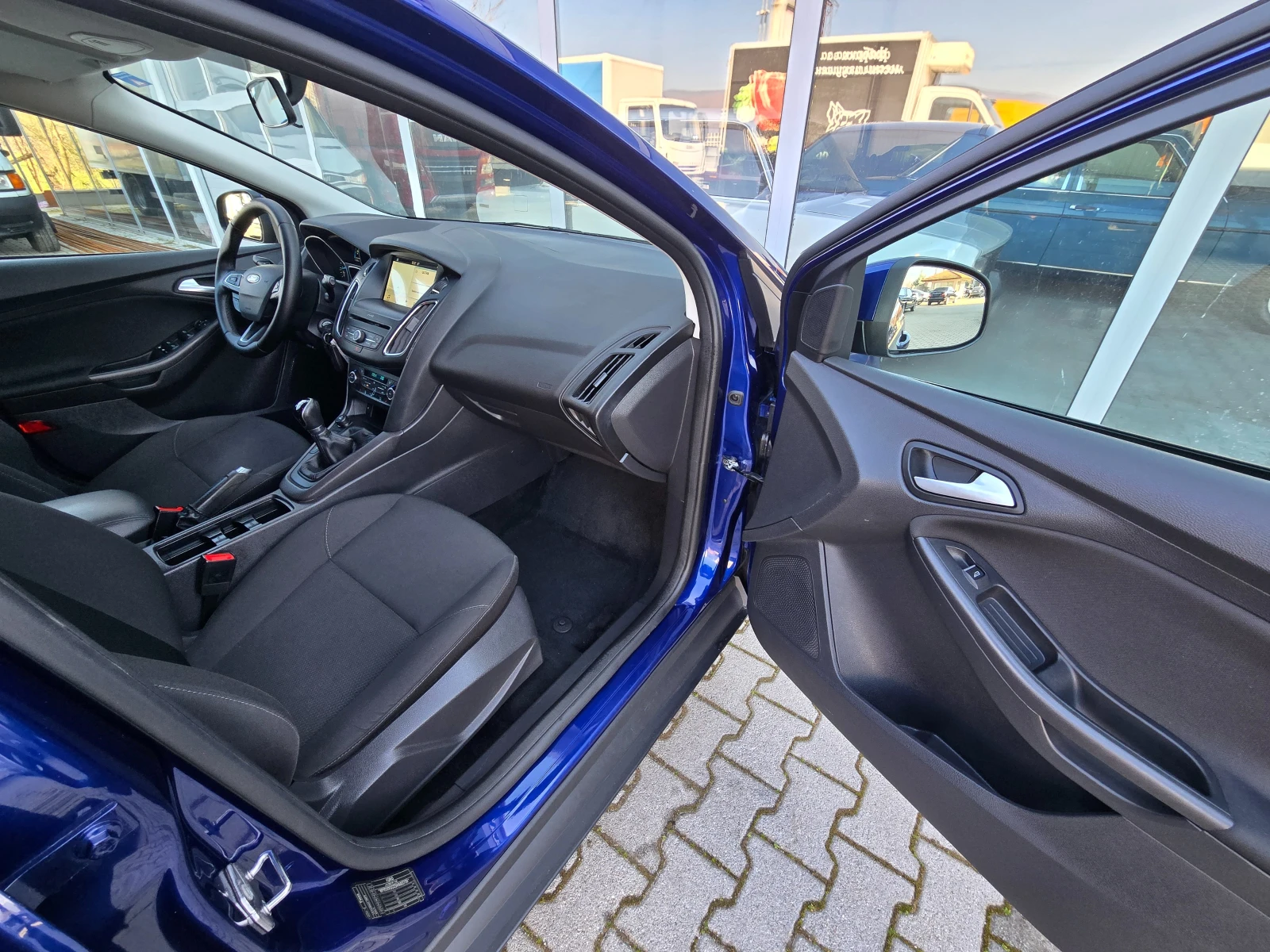 Ford Focus 117000км!!EURO6!!NAVi!!KAMERA!!, снимка 16 - Автомобили и джипове - 53806877