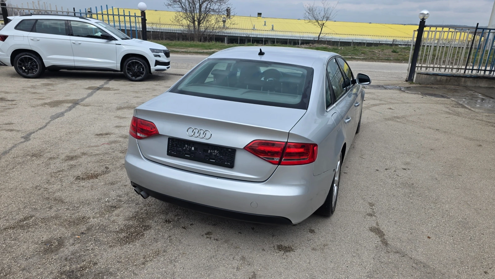 Audi A4 2.0tdi, снимка 10 - Автомобили и джипове - 53906406