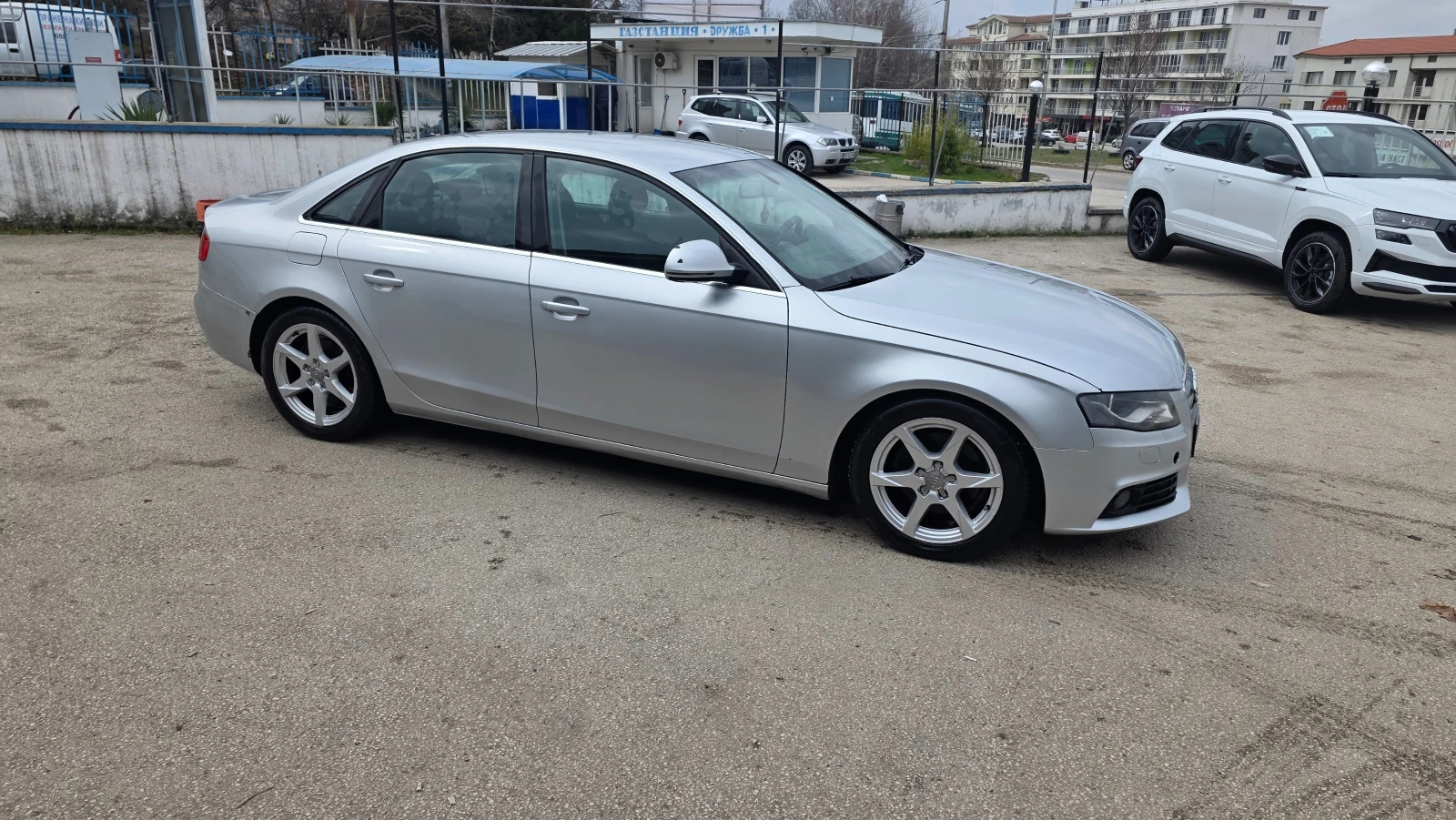 Audi A4 2.0tdi, снимка 12 - Автомобили и джипове - 53906406