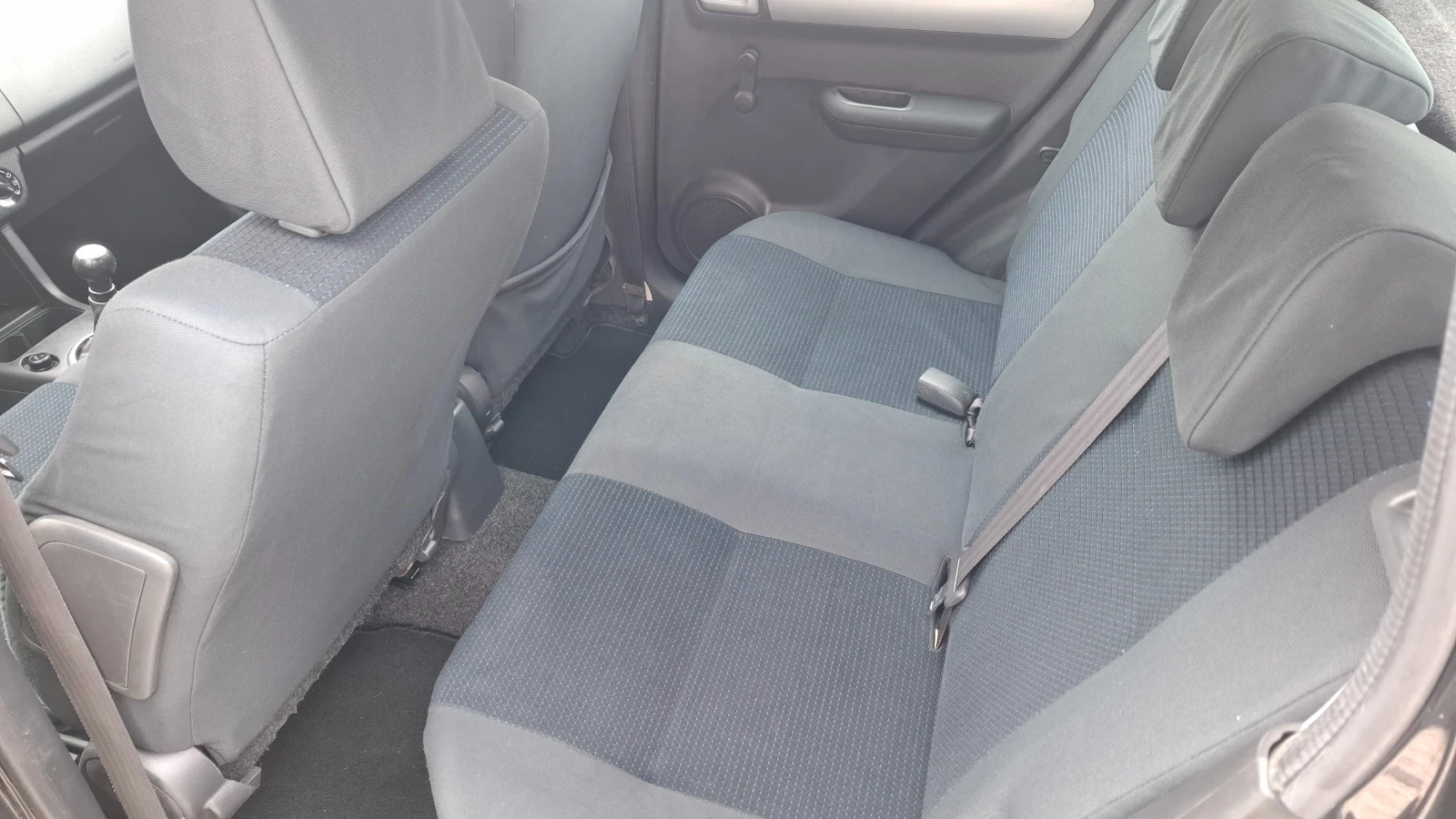 Suzuki Swift 1.3/Газ/2010 год, снимка 10 - Автомобили и джипове - 53915876