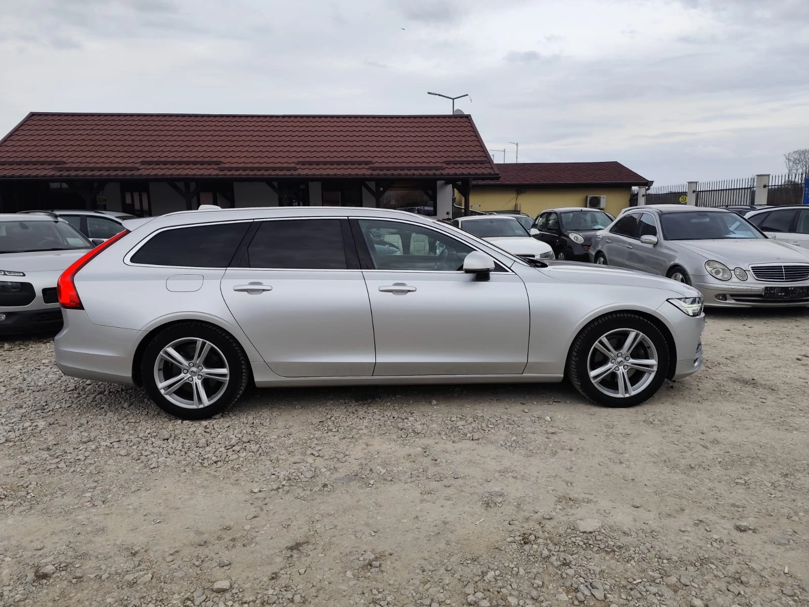 Volvo V90 2.0 дизел Италия, снимка 4 - Автомобили и джипове - 53974768