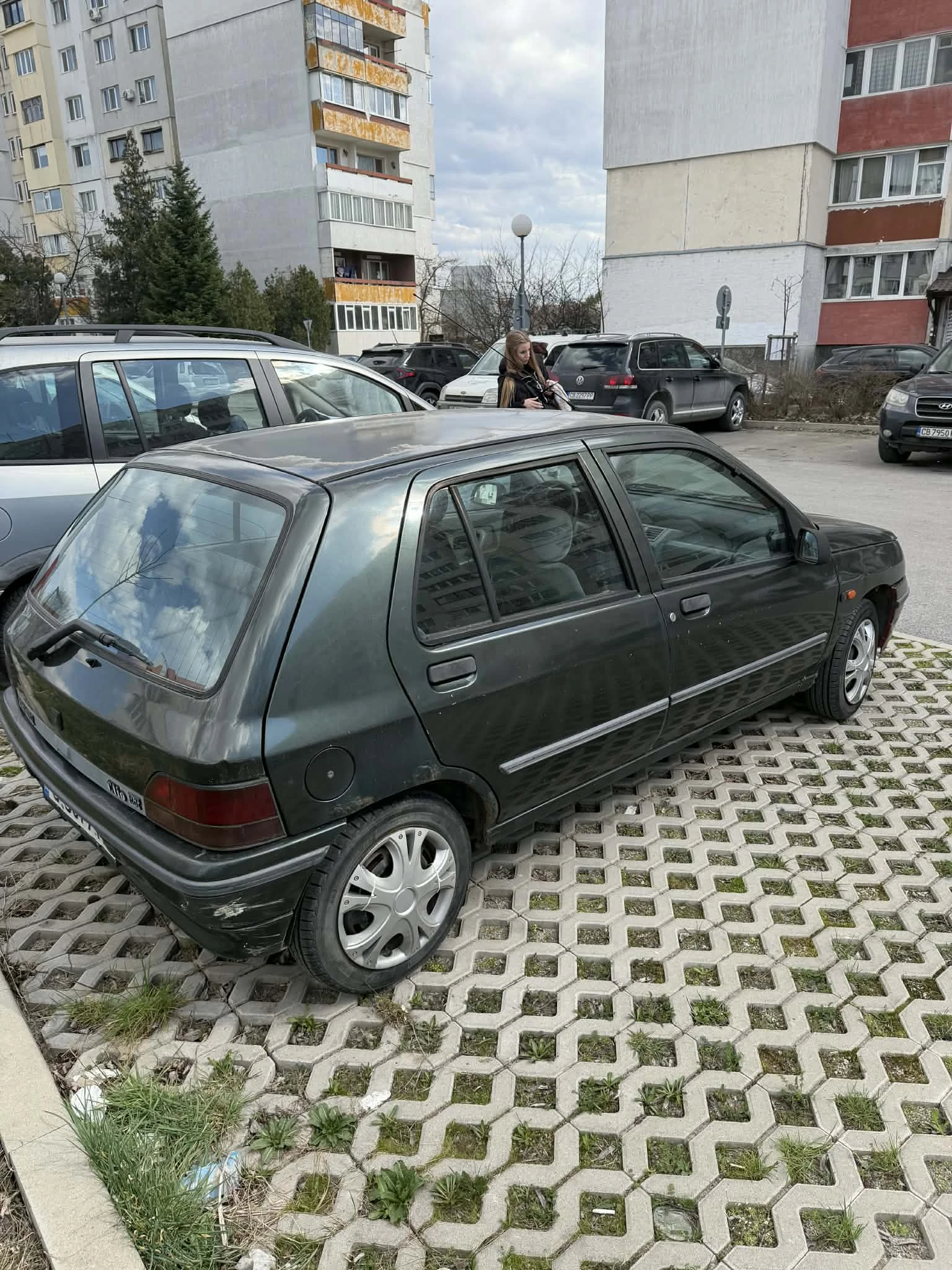Renault Clio, снимка 2 - Автомобили и джипове - 54127366