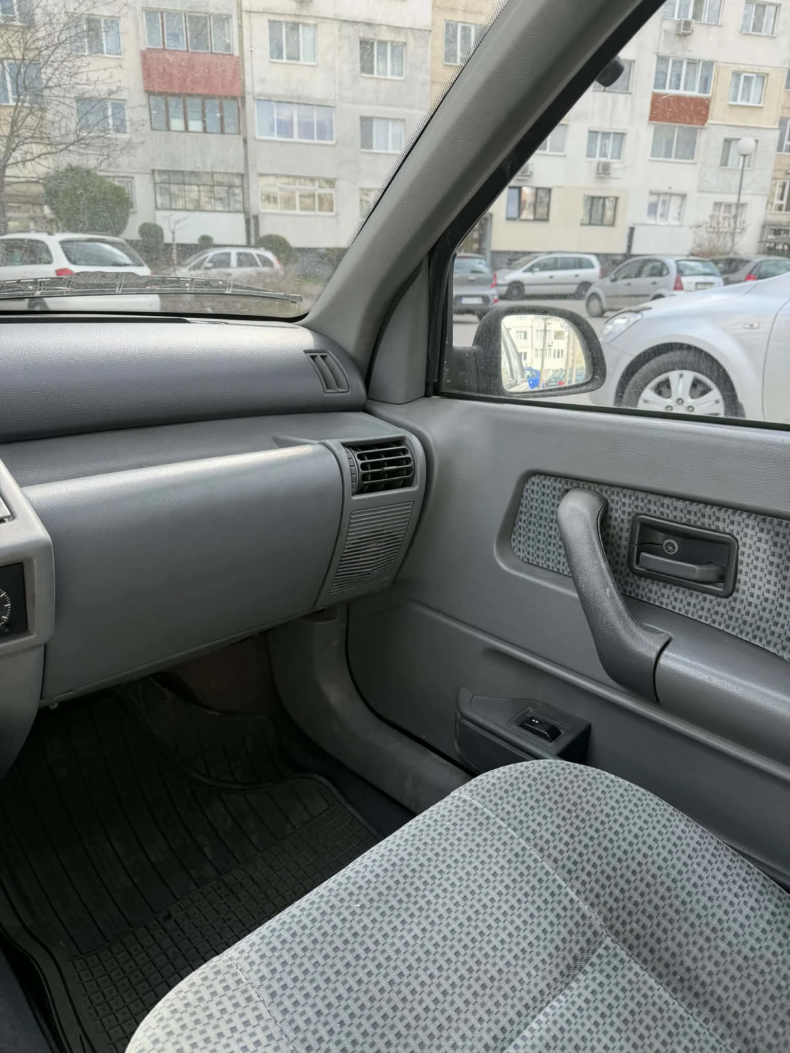 Renault Clio, снимка 7 - Автомобили и джипове - 54127366