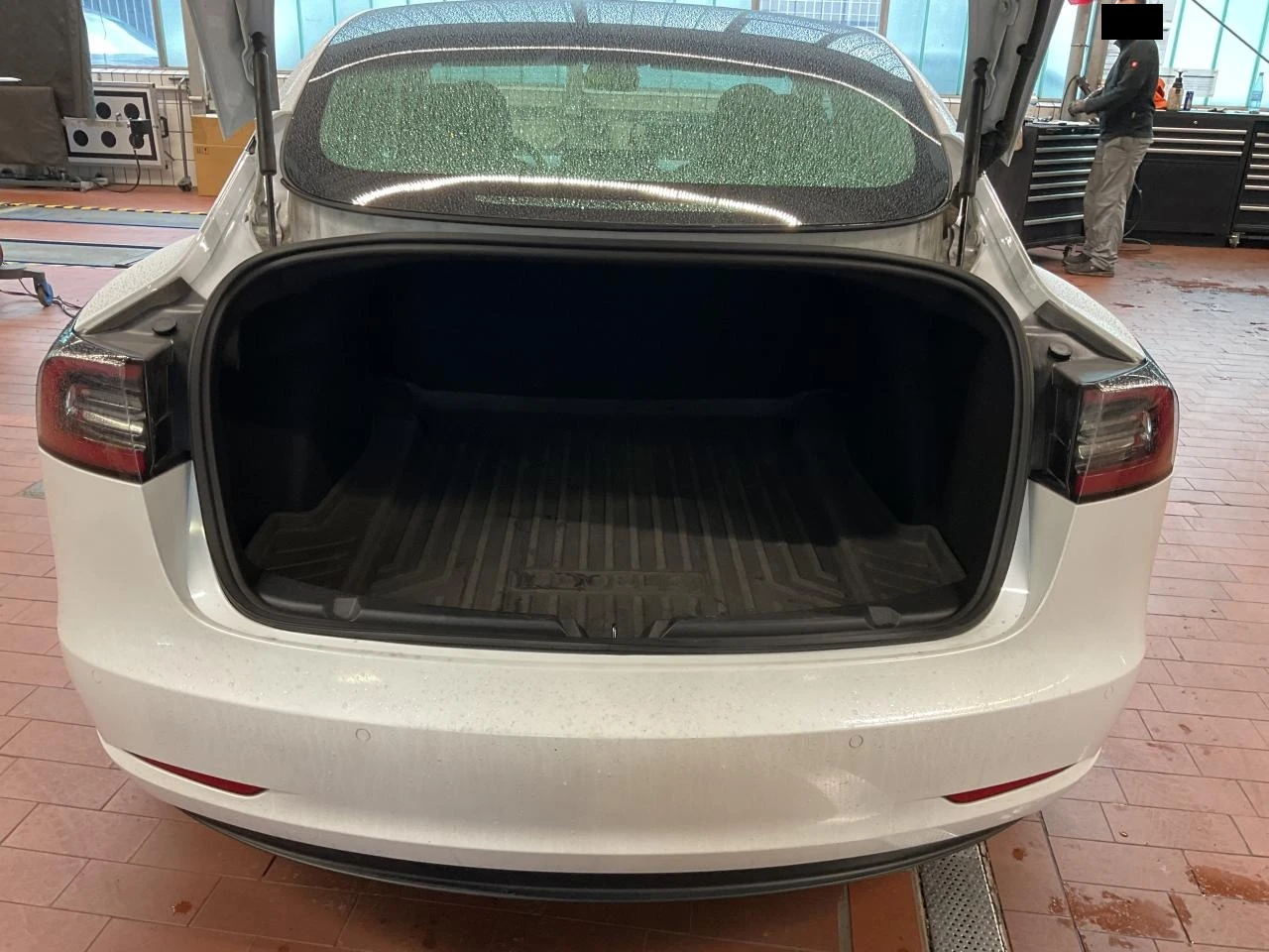 Tesla Model 3, снимка 7 - Автомобили и джипове - 54427408