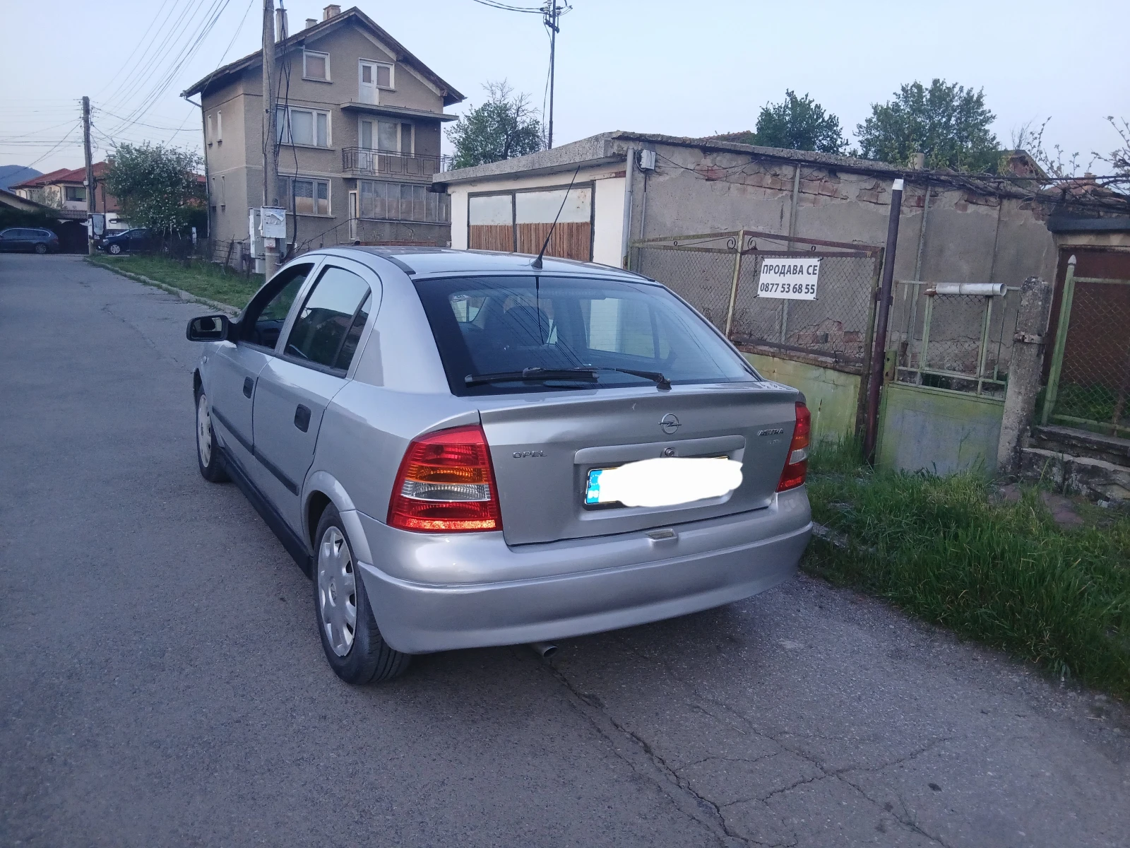 Opel Astra 1.6 газ клима , снимка 2 - Автомобили и джипове - 54548732