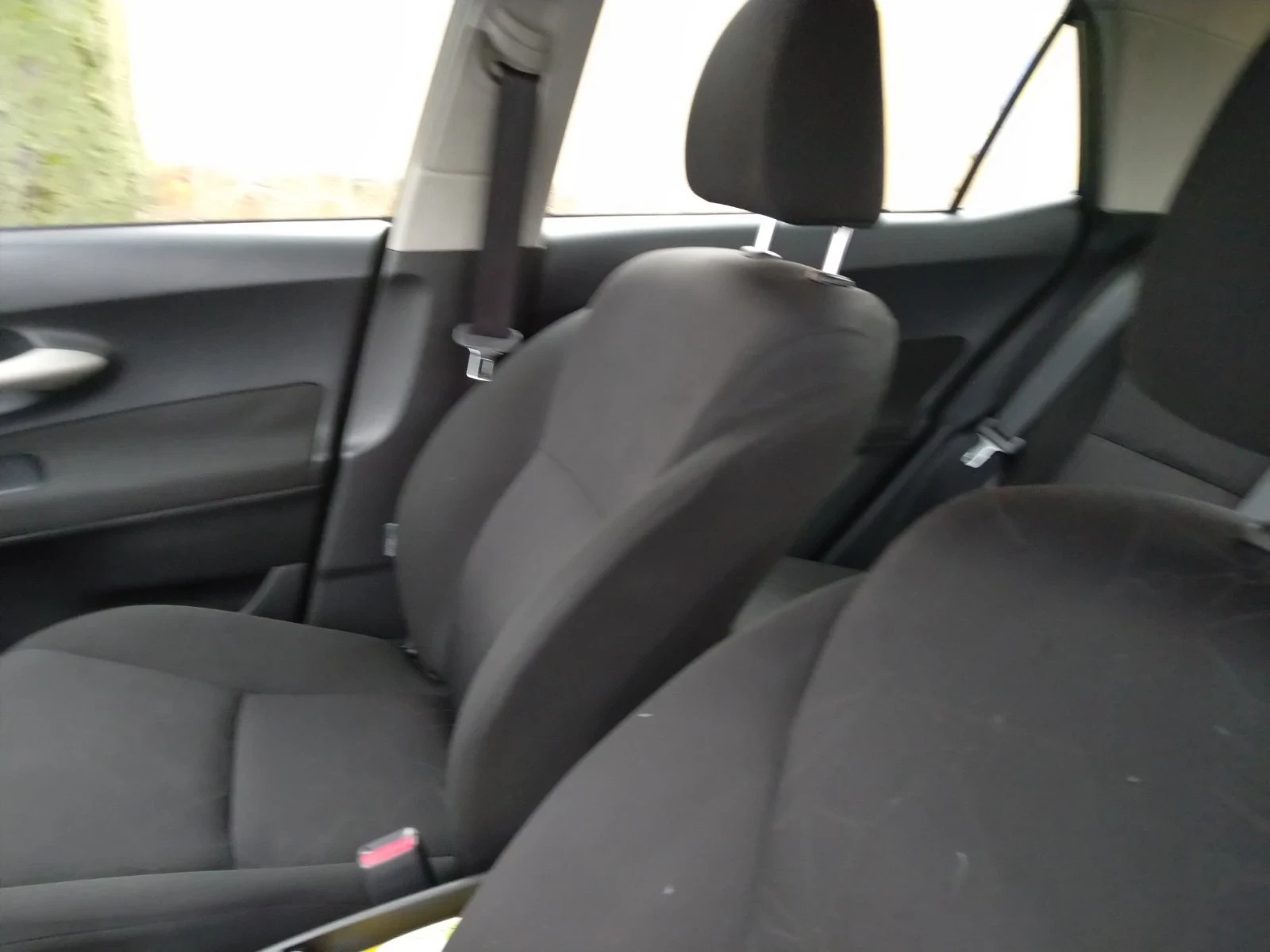 Toyota Auris, снимка 16 - Автомобили и джипове - 54730980