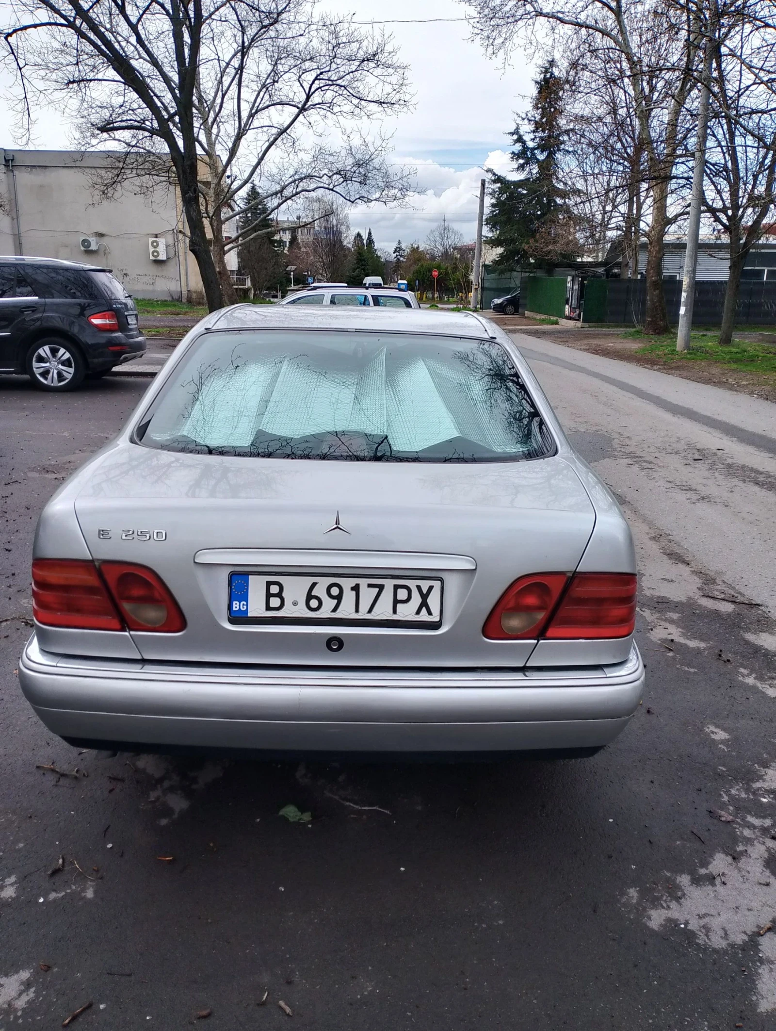 Mercedes-Benz E 250, снимка 3 - Автомобили и джипове - 54855149
