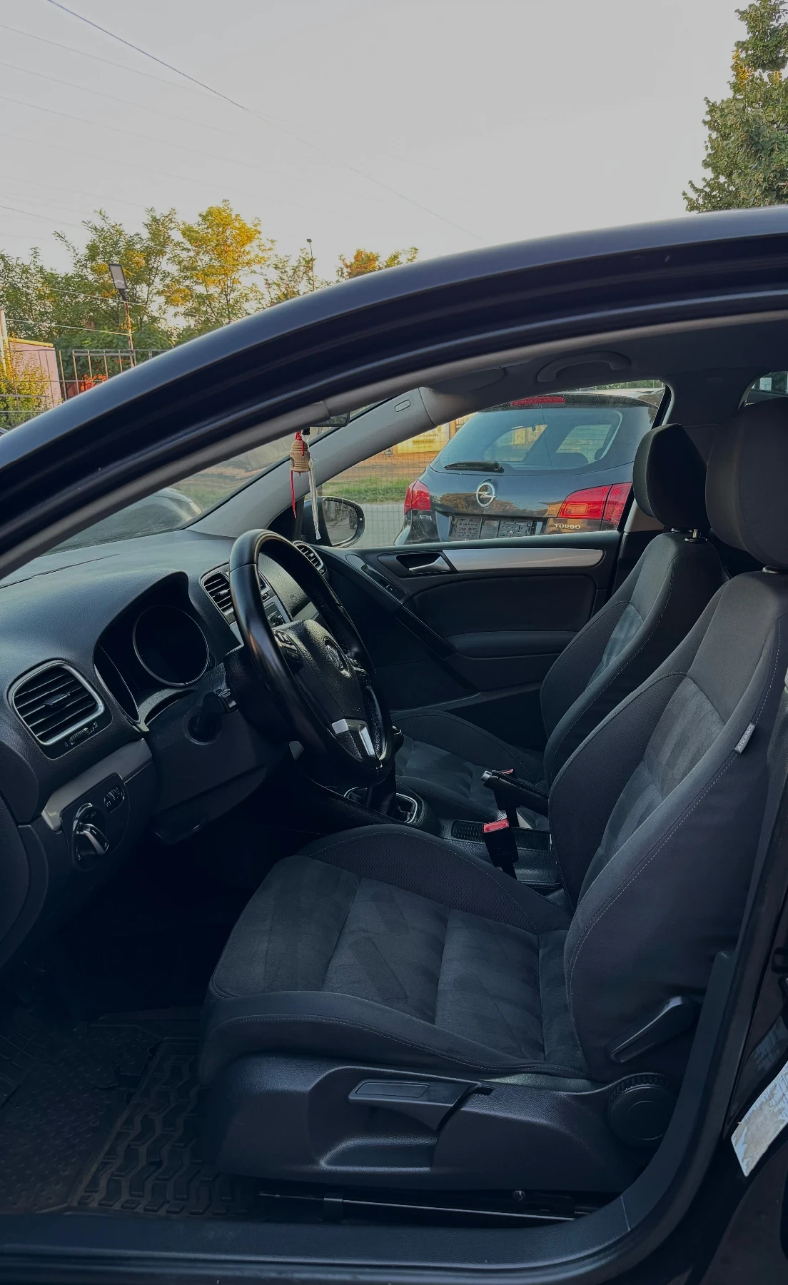 VW Golf РЕГИСТРИРАН!ОБСЛУЖЕН!ПЕРФЕКТЕН!, снимка 13 - Автомобили и джипове - 55730403