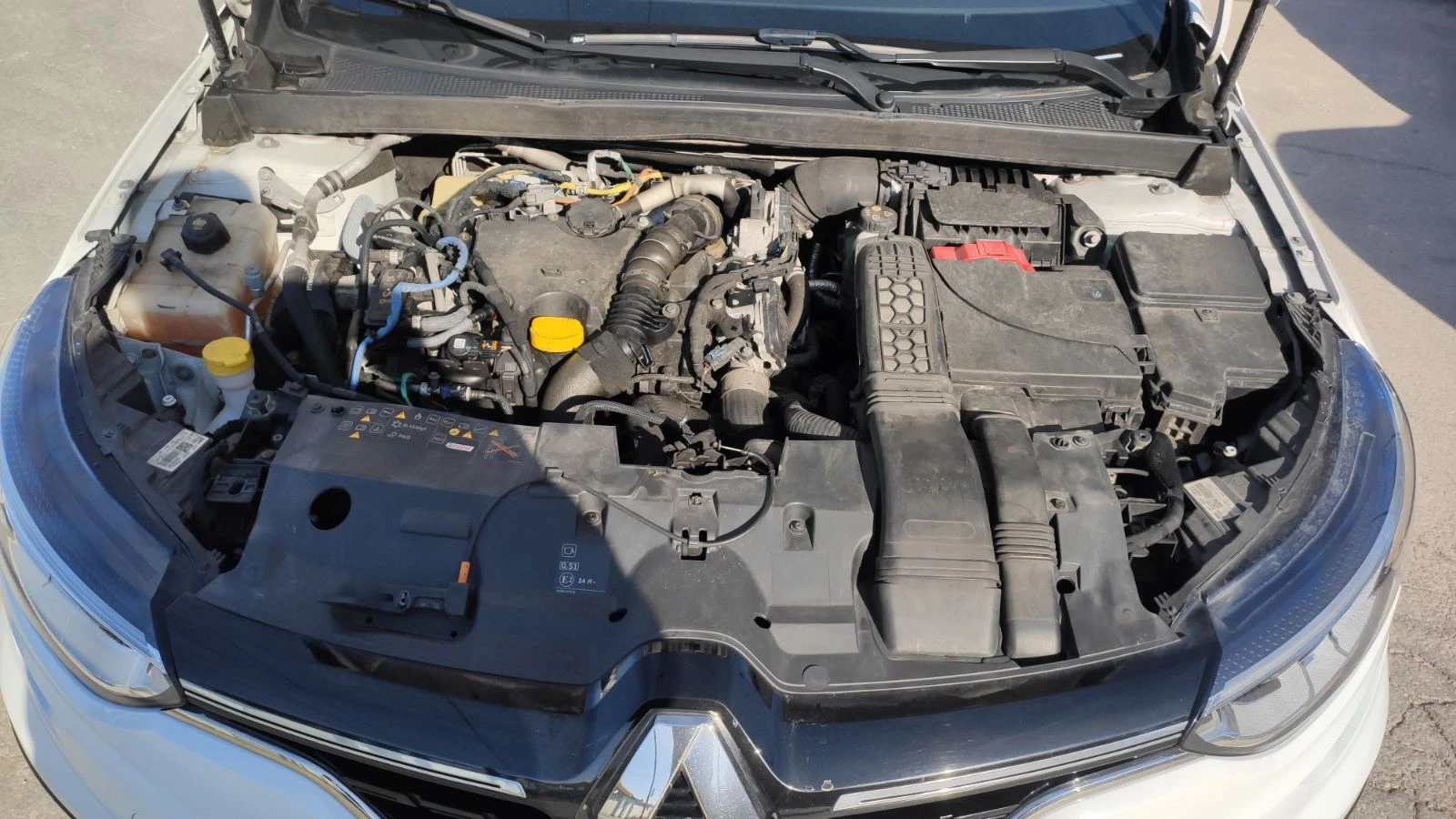 Renault Megane 1.5 dci, снимка 11 - Автомобили и джипове - 56322812