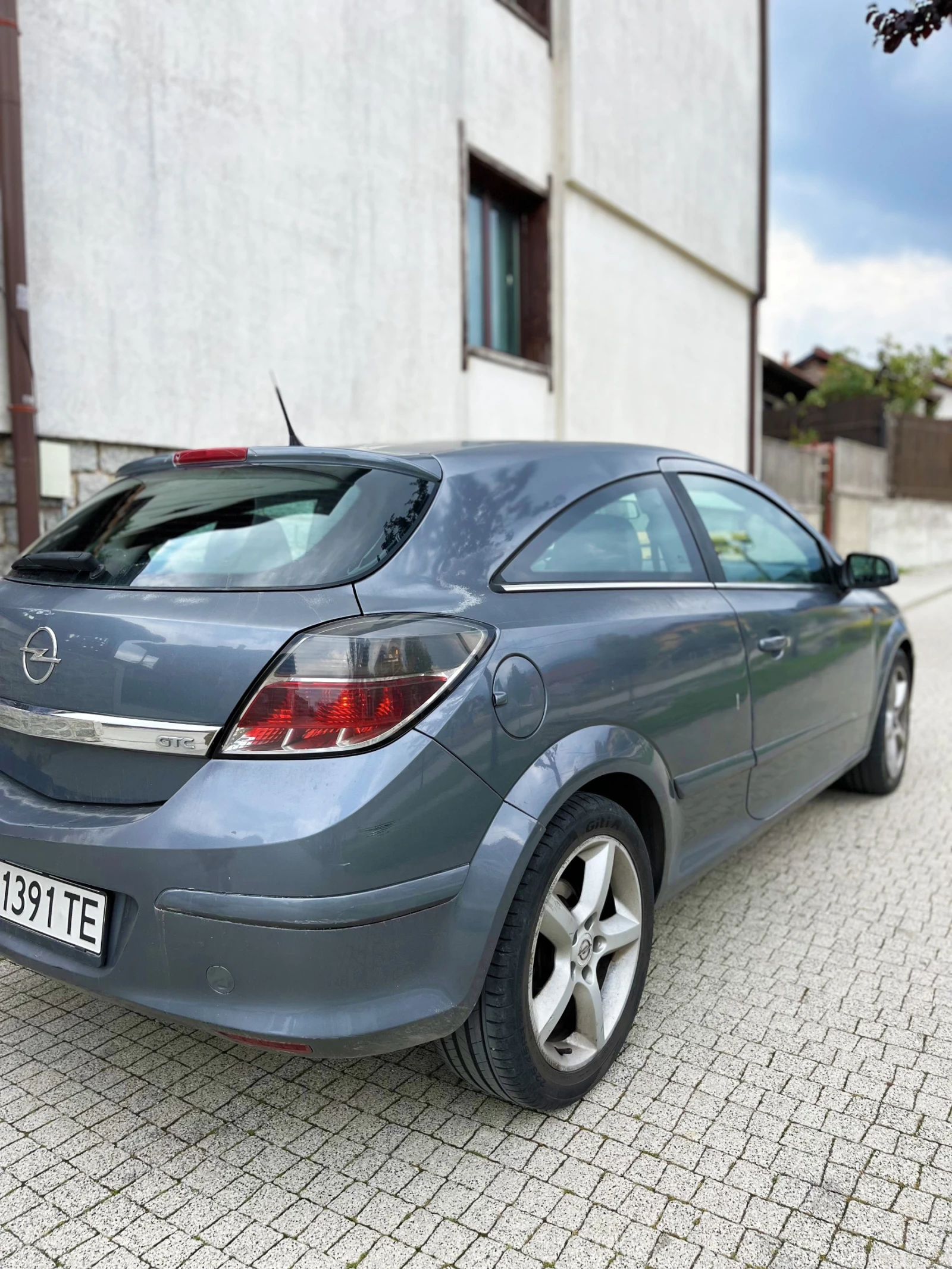 Opel Astra 1.9 CDTI , снимка 2 - Автомобили и джипове - 56339419