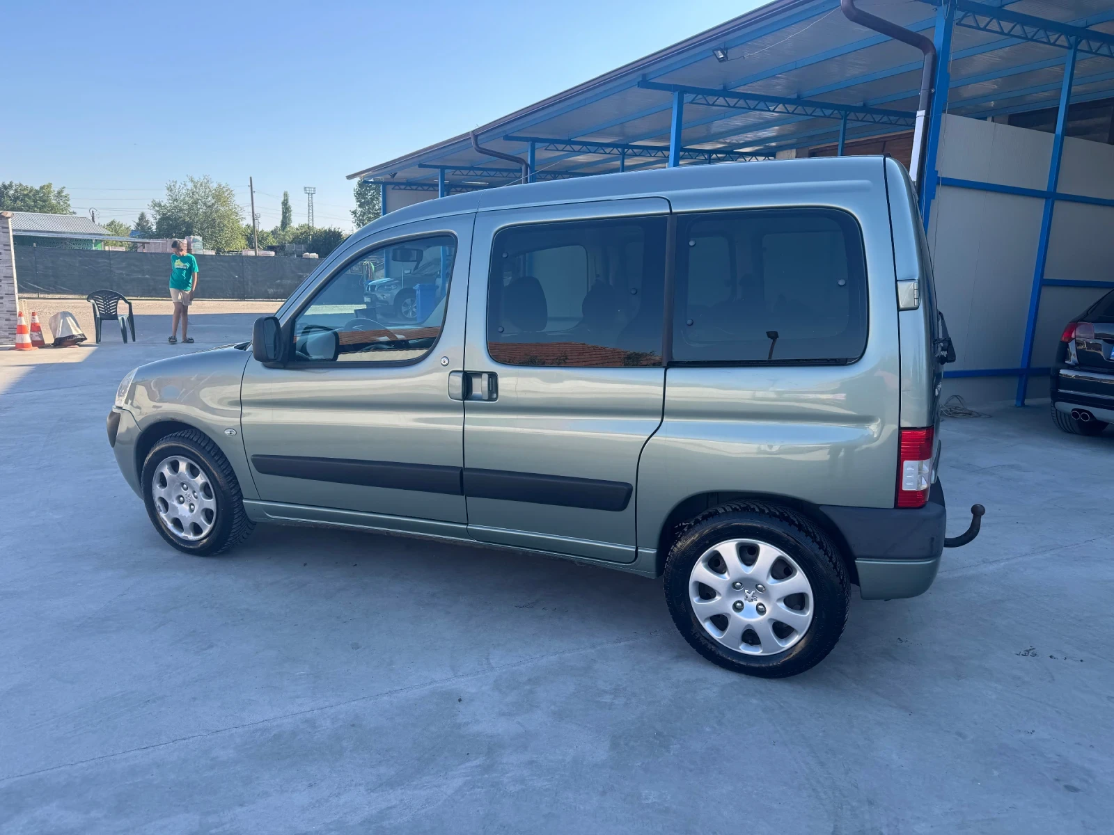 Peugeot Partner 1.6 бензин , снимка 5 - Автомобили и джипове - 56717038