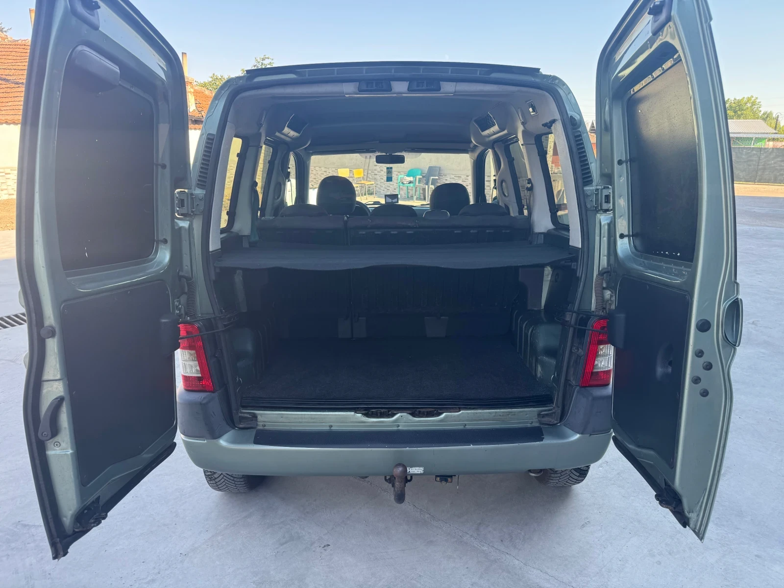 Peugeot Partner 1.6 бензин , снимка 10 - Автомобили и джипове - 56717038