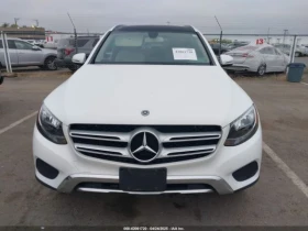  Mercedes-Benz GLC 30...