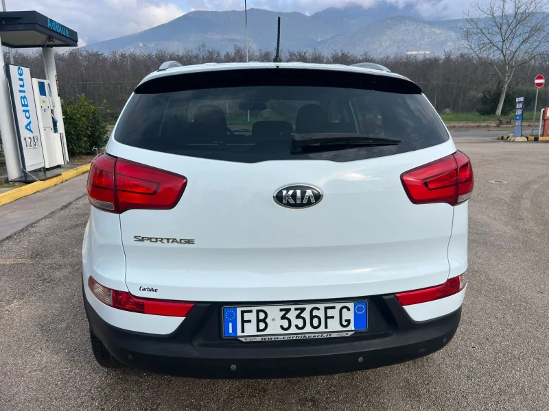 Kia Sportage 1.6I-GAZ-135кс, снимка 4 - Автомобили и джипове - 48578134