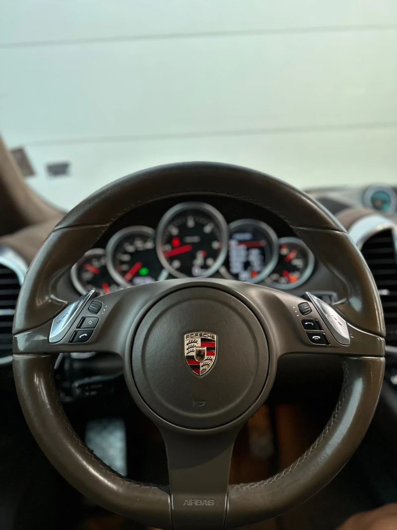 Porsche Cayenne 3.0D GTS, снимка 9 - Автомобили и джипове - 50727994