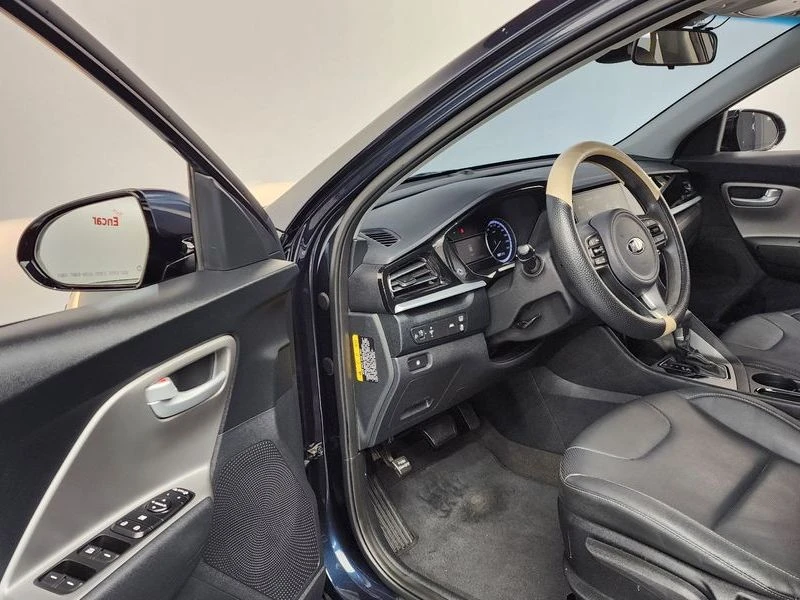 Kia Niro 1.6 HEV| 139к.с.| ВКЛ.ТЕХНОТЕСТ, снимка 10 - Автомобили и джипове - 55183584