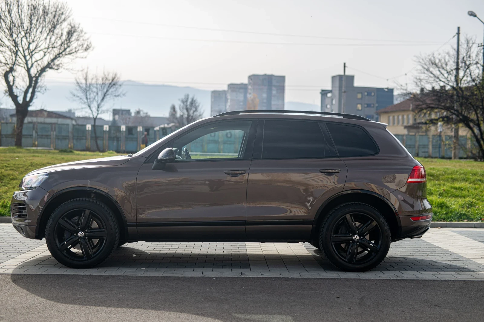 VW Touareg 4.2TDI 360cam - изображение 3