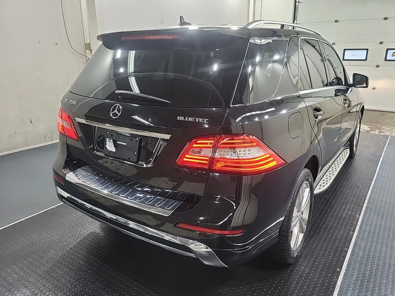 Mercedes-Benz ML 350 * АВТО КРЕДИТ* ЦЕНА ДО БГ * СЕРВИЗНА ИСТОРИЯ *  - изображение 4