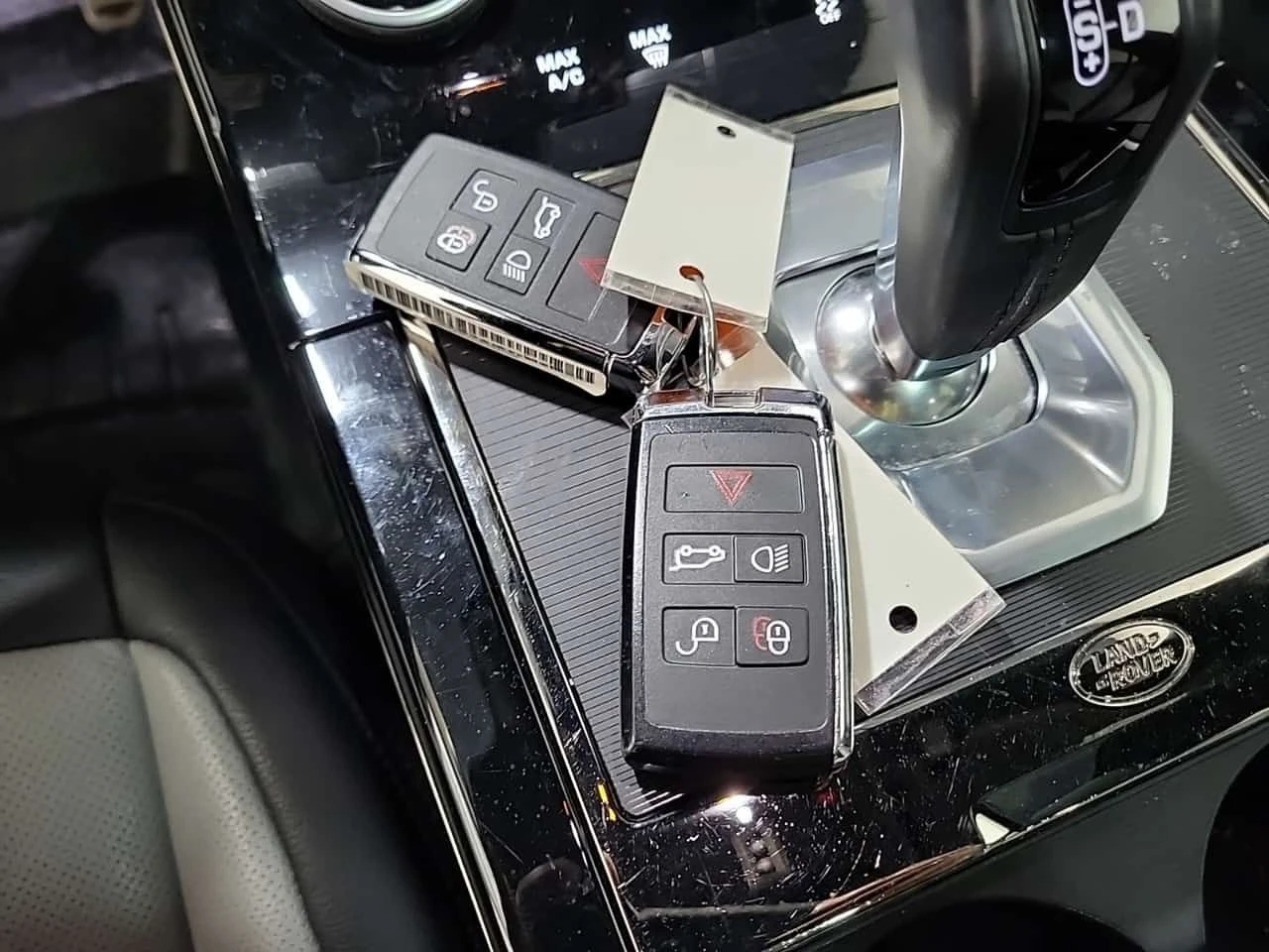 Land Rover Range Rover Evoque R DYNAMIC SE| PANORAMA| 2 КЛЮЧА| AMBIENT| , снимка 17 - Автомобили и джипове - 54412245