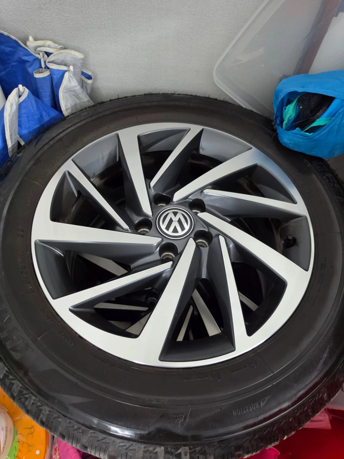VW Tiguan, снимка 10 - Автомобили и джипове - 55579154
