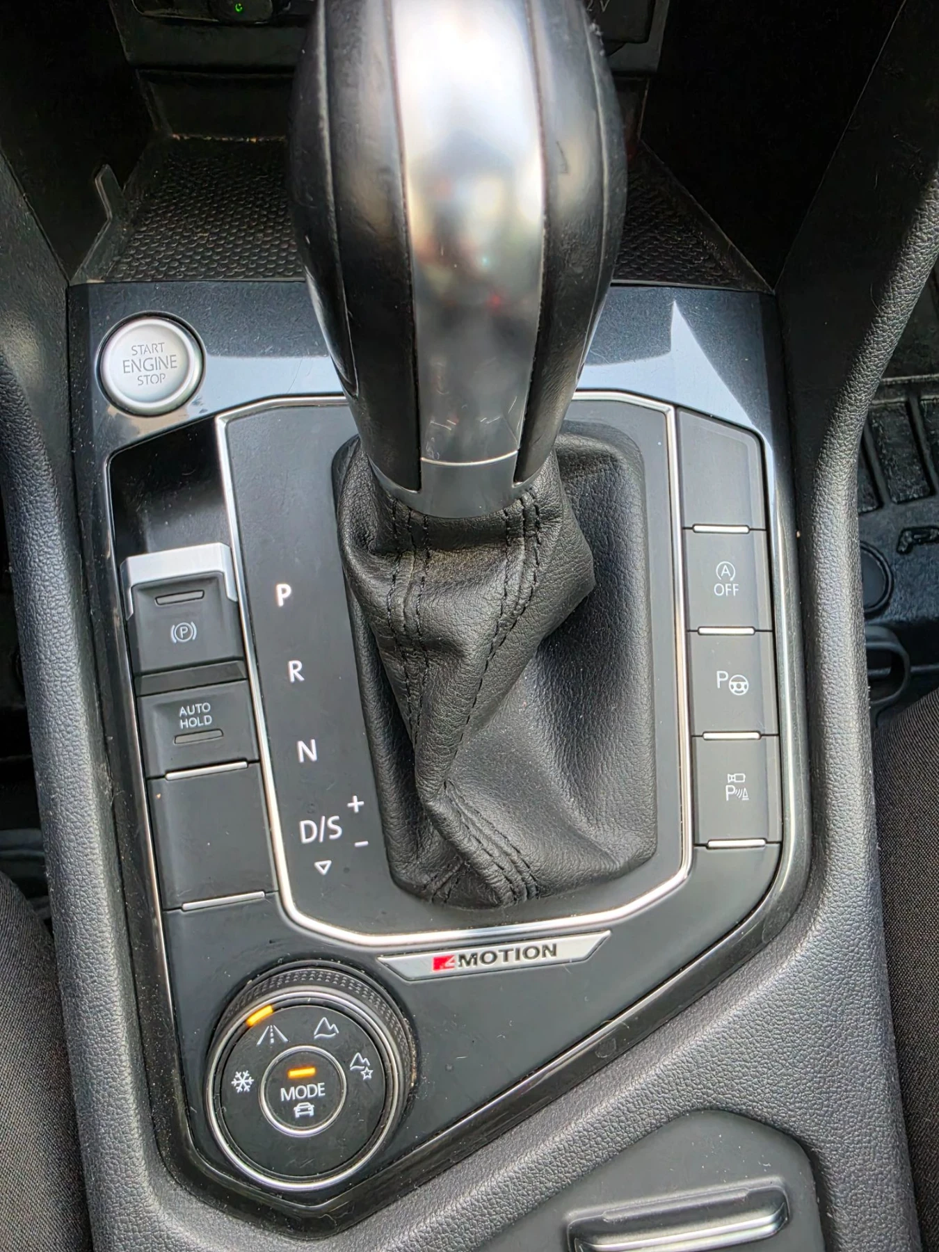 VW Tiguan, снимка 15 - Автомобили и джипове - 55579154