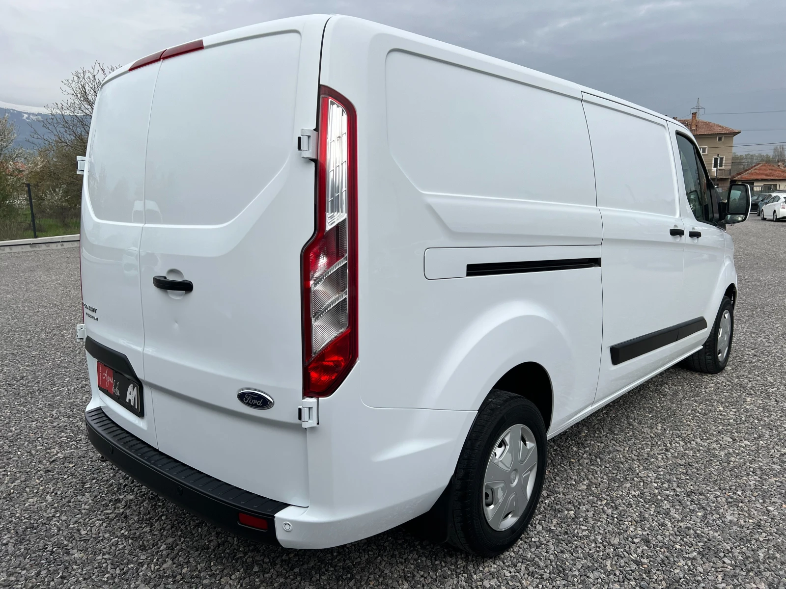Ford Transit Custom 2.0TDCi ДЪЛГА БАЗА/3-МЕСТЕН/LED/PDC/Серв. история/, снимка 4 - Бусове и автобуси - 54213356