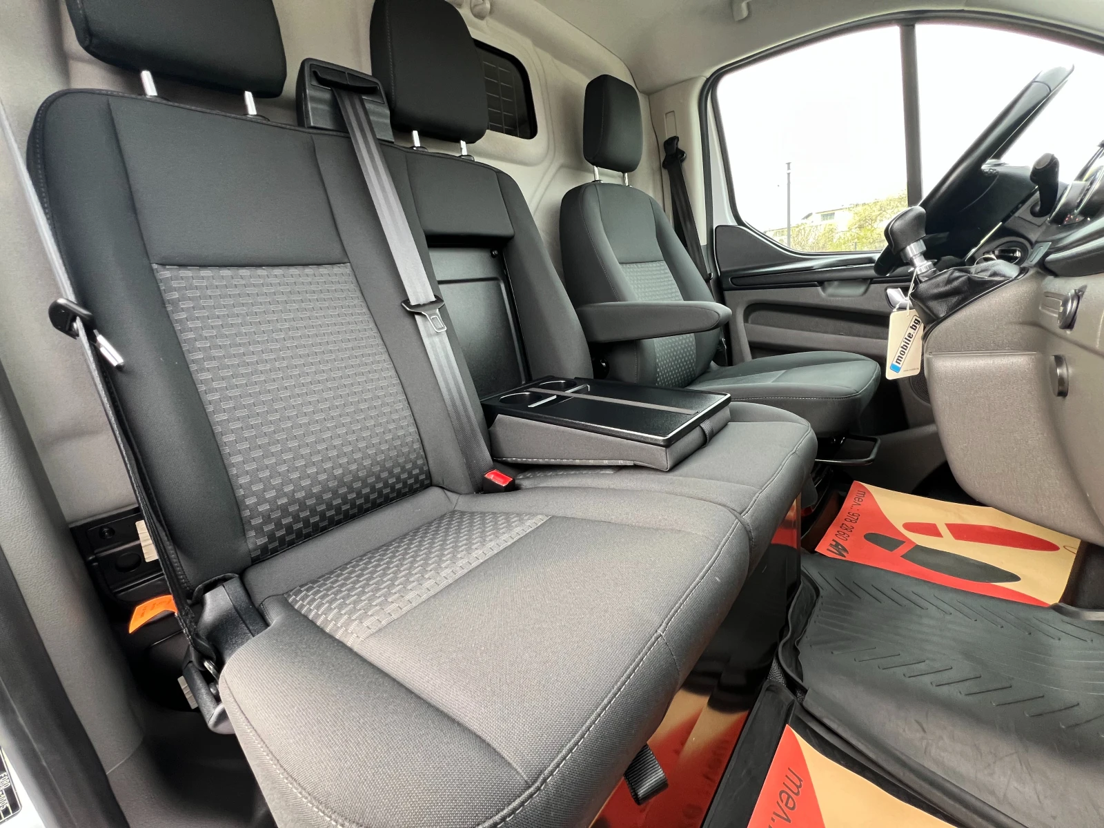Ford Transit Custom 2.0TDCi ДЪЛГА БАЗА/3-МЕСТЕН/LED/PDC/Серв. история/, снимка 14 - Бусове и автобуси - 54213356