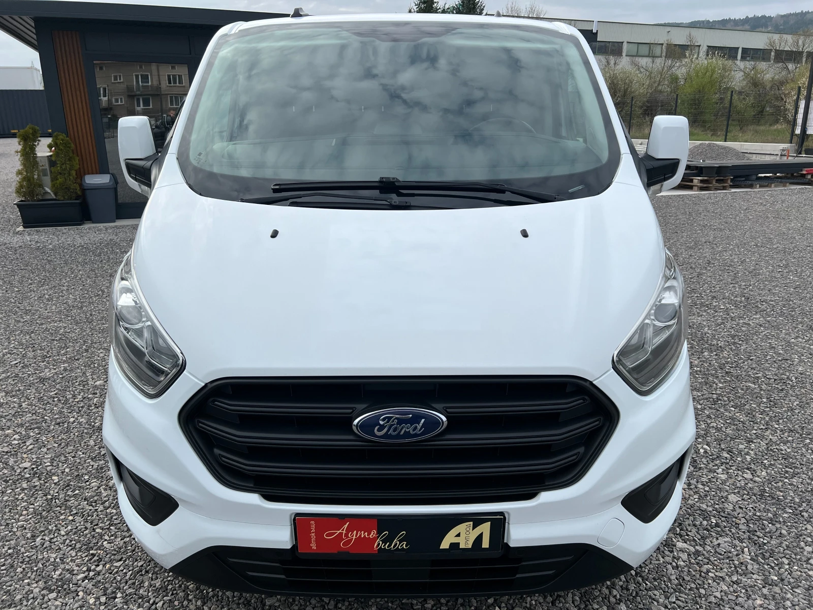 Ford Transit Custom 2.0TDCi ДЪЛГА БАЗА/3-МЕСТЕН/LED/PDC/Серв. история/, снимка 7 - Бусове и автобуси - 54213356