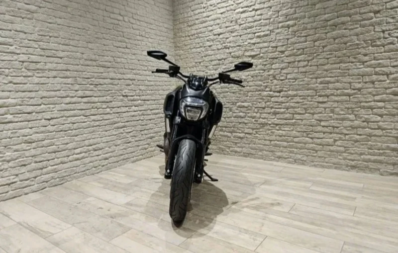 Ducati Diavel 1200 Dark Carbon, снимка 6 - Мотоциклети и мототехника - 53527305