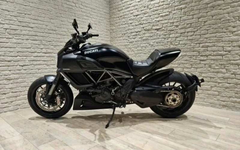 Ducati Diavel 1200 Dark Carbon, снимка 2 - Мотоциклети и мототехника - 53527305
