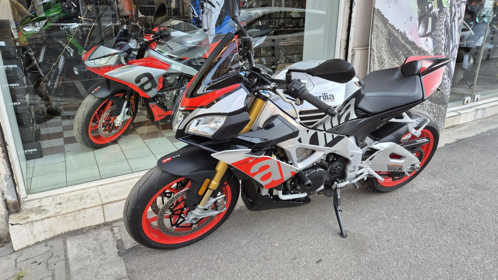 Aprilia Tuono V4 1100 FACTORY  | Mobile.bg   13