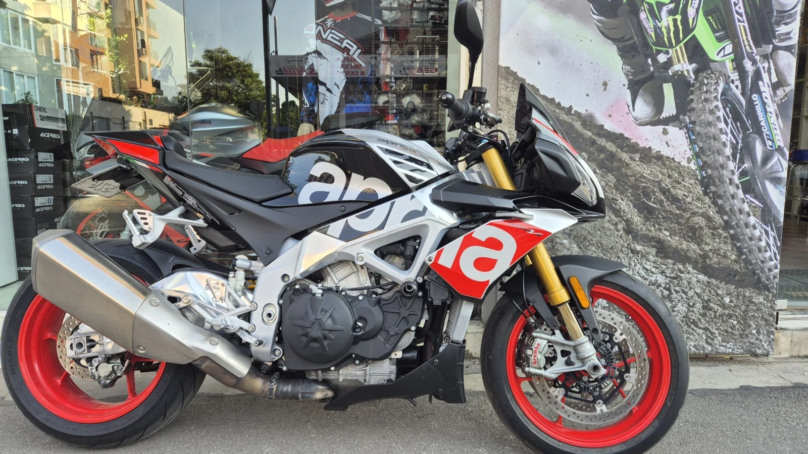 Aprilia Tuono V4 1100 FACTORY  | Mobile.bg   1