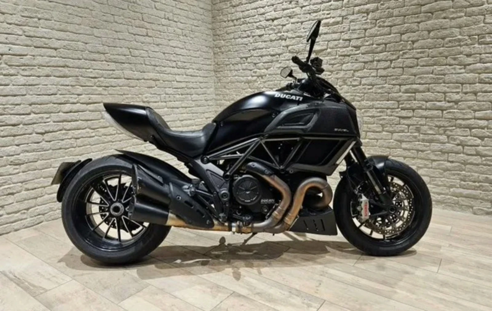 Ducati Diavel 1200 Dark Carbon - изображение 3