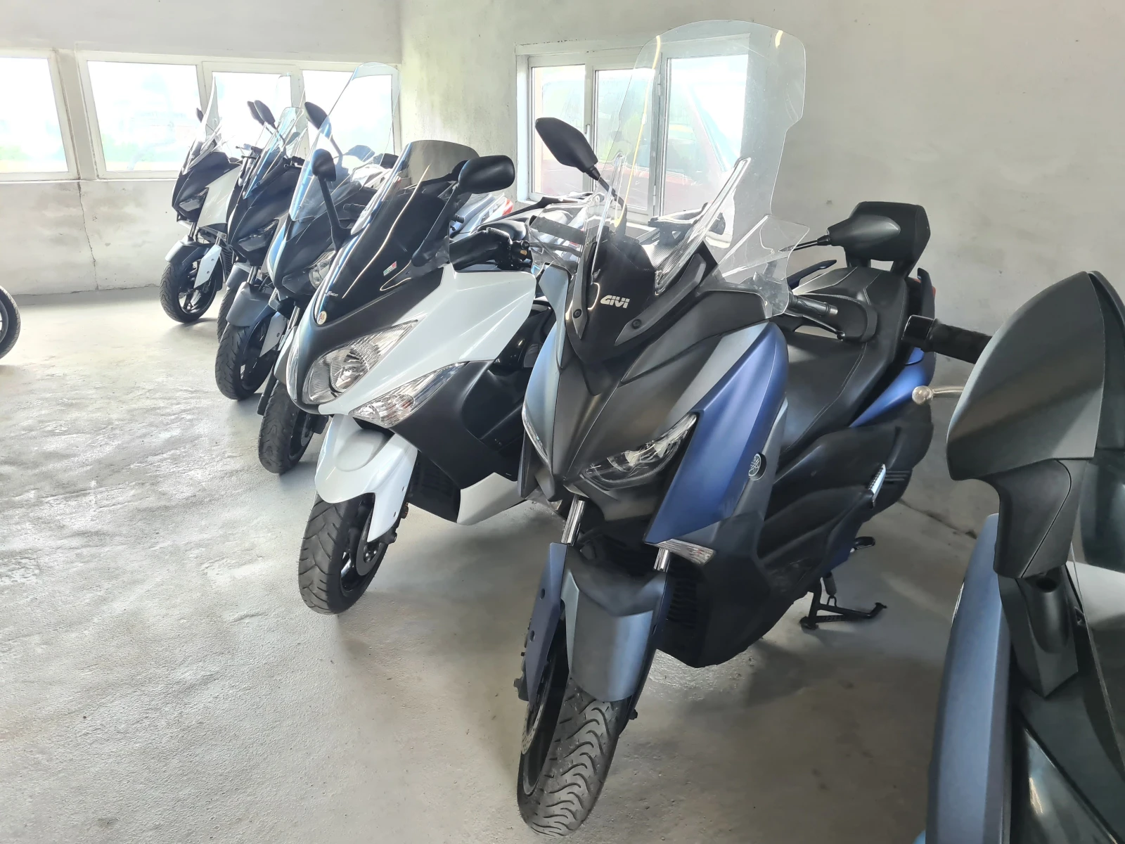 Yamaha X-max 300i ABS/TCS, снимка 4 - Мотоциклети и мототехника - 54417026