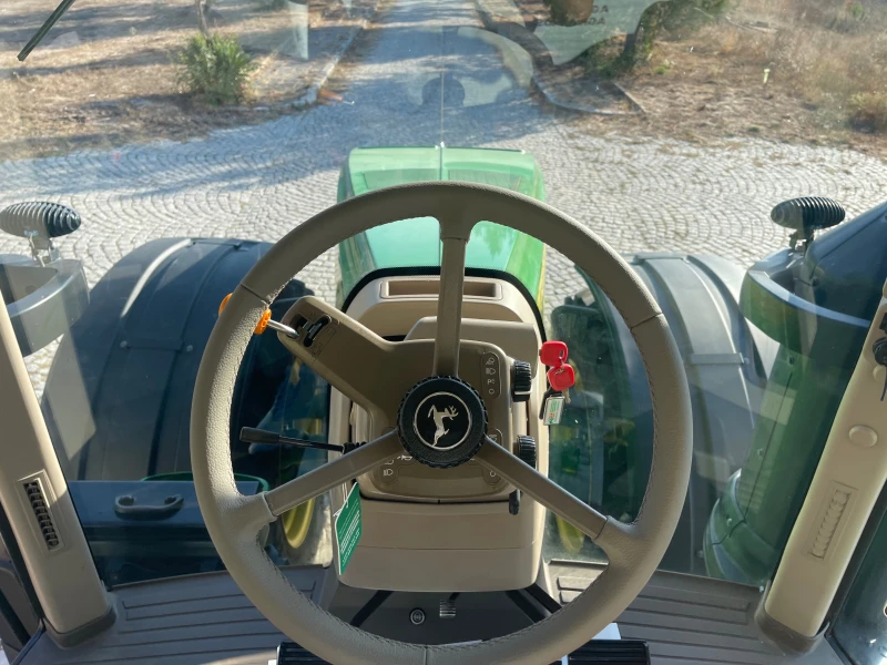 Трактор John Deere 8400R POWER SHIFT E-23 ЛИЗИНГ, снимка 16 - Селскостопанска техника - 51206692