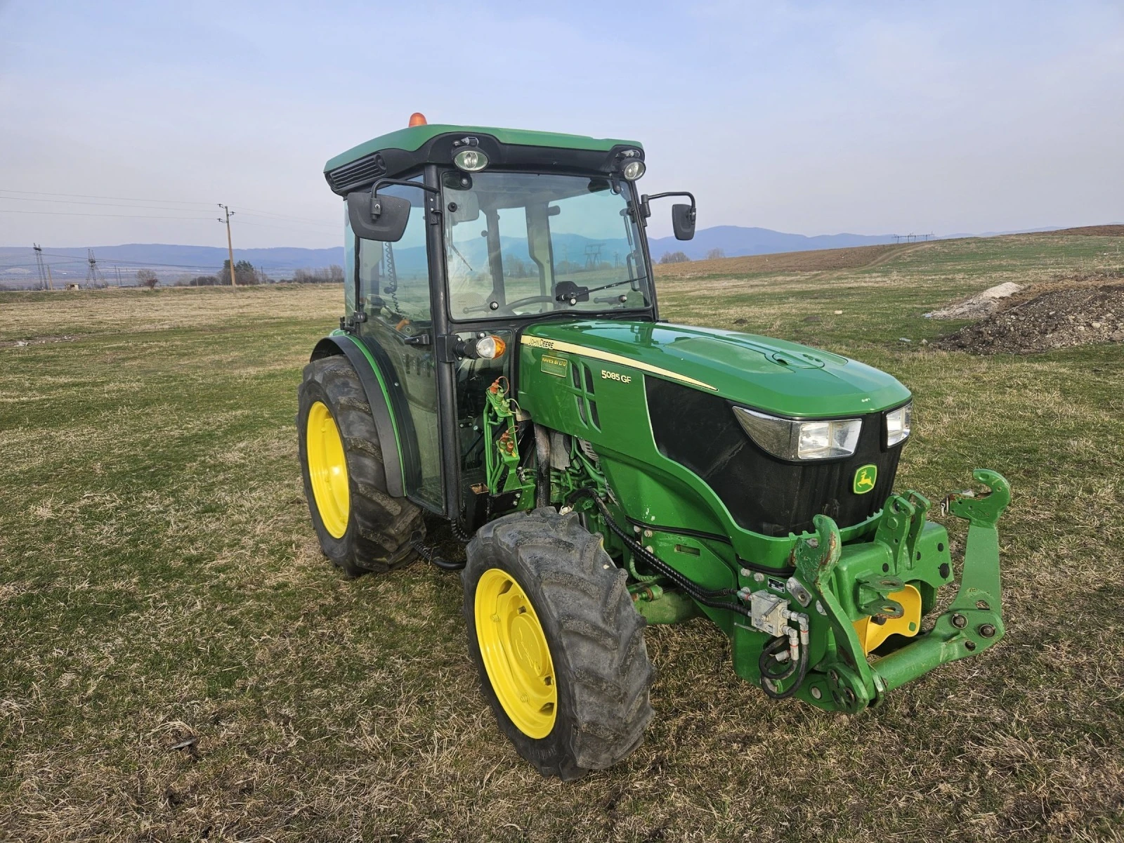 Трактор John Deere 5085 GF - изображение 3