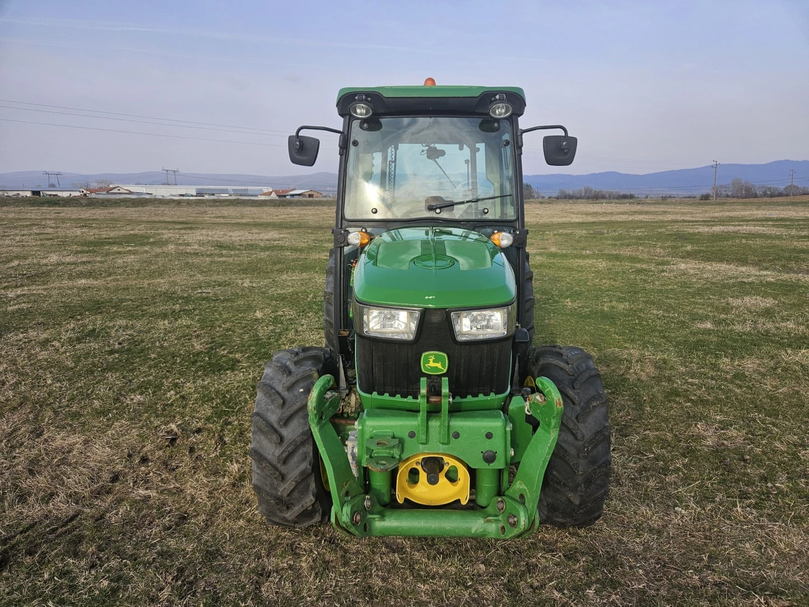 Трактор John Deere 5085 GF - изображение 2