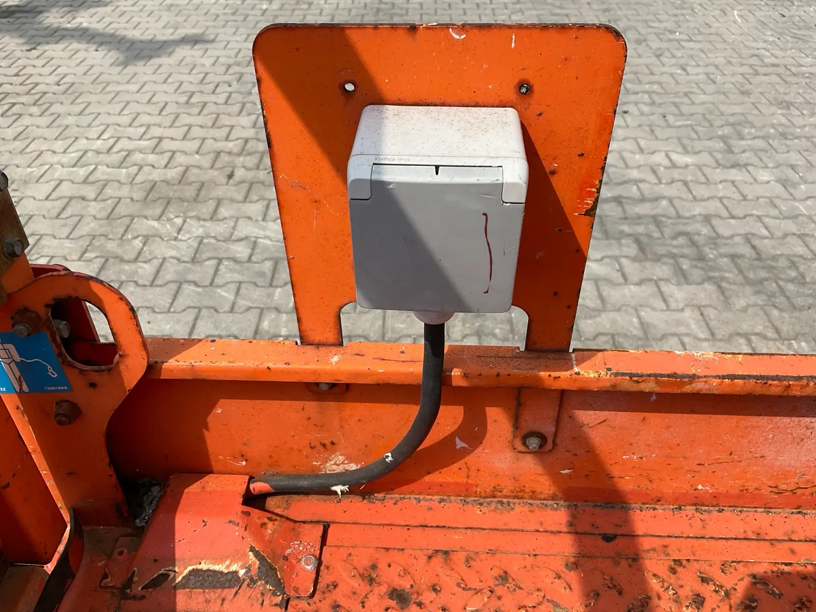 Платформи Друга ножична електрическа платформа SkyJack SJ III 3220 - изображение 7